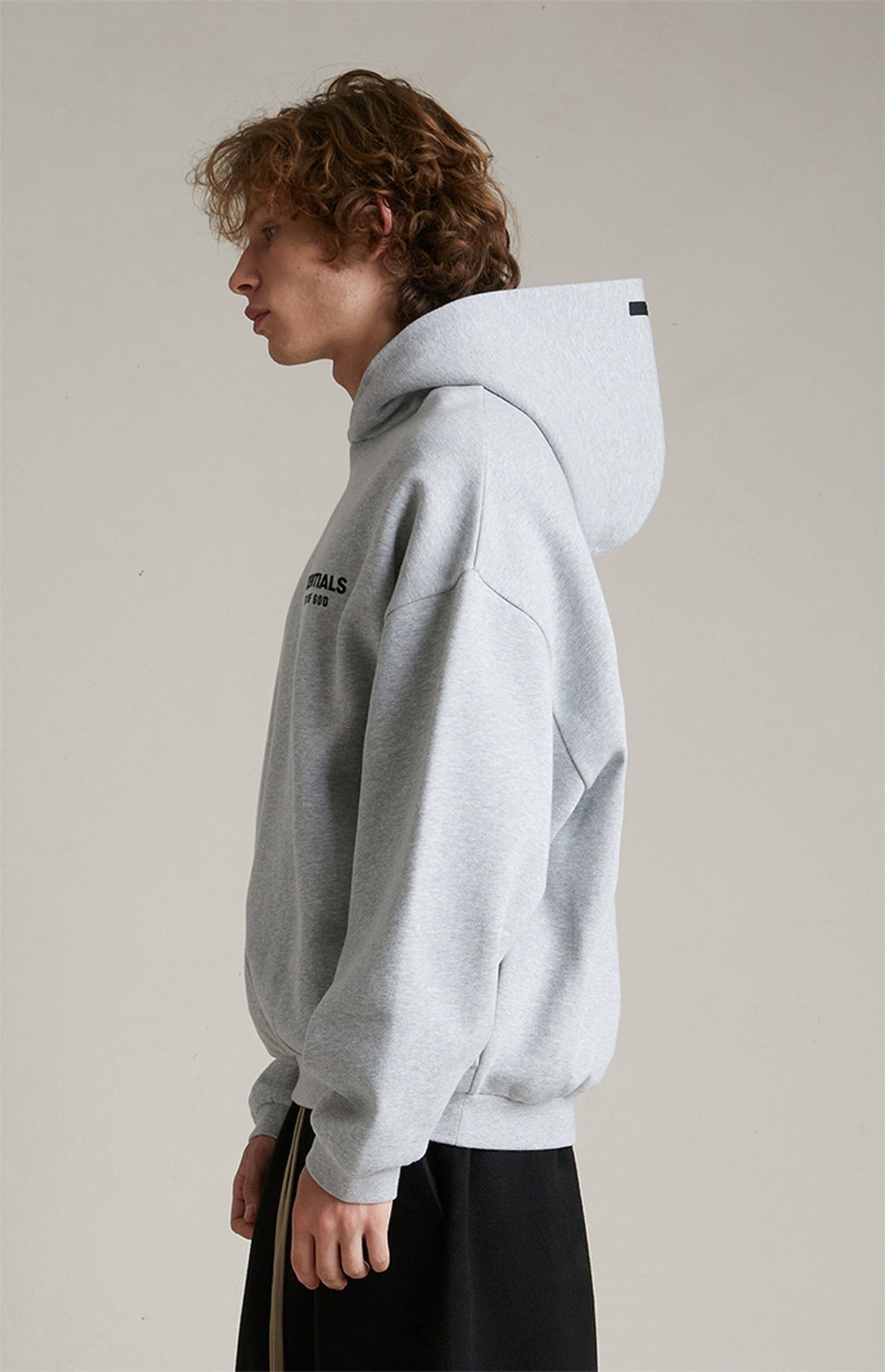 Essentials Hoodie “Light Heather Gray” (FW24) – תמונה 4