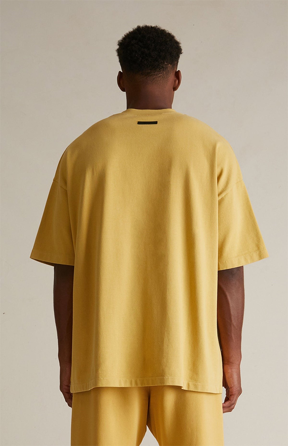Essentials Heavy T Shirt “Amber” (FW24) – תמונה 4