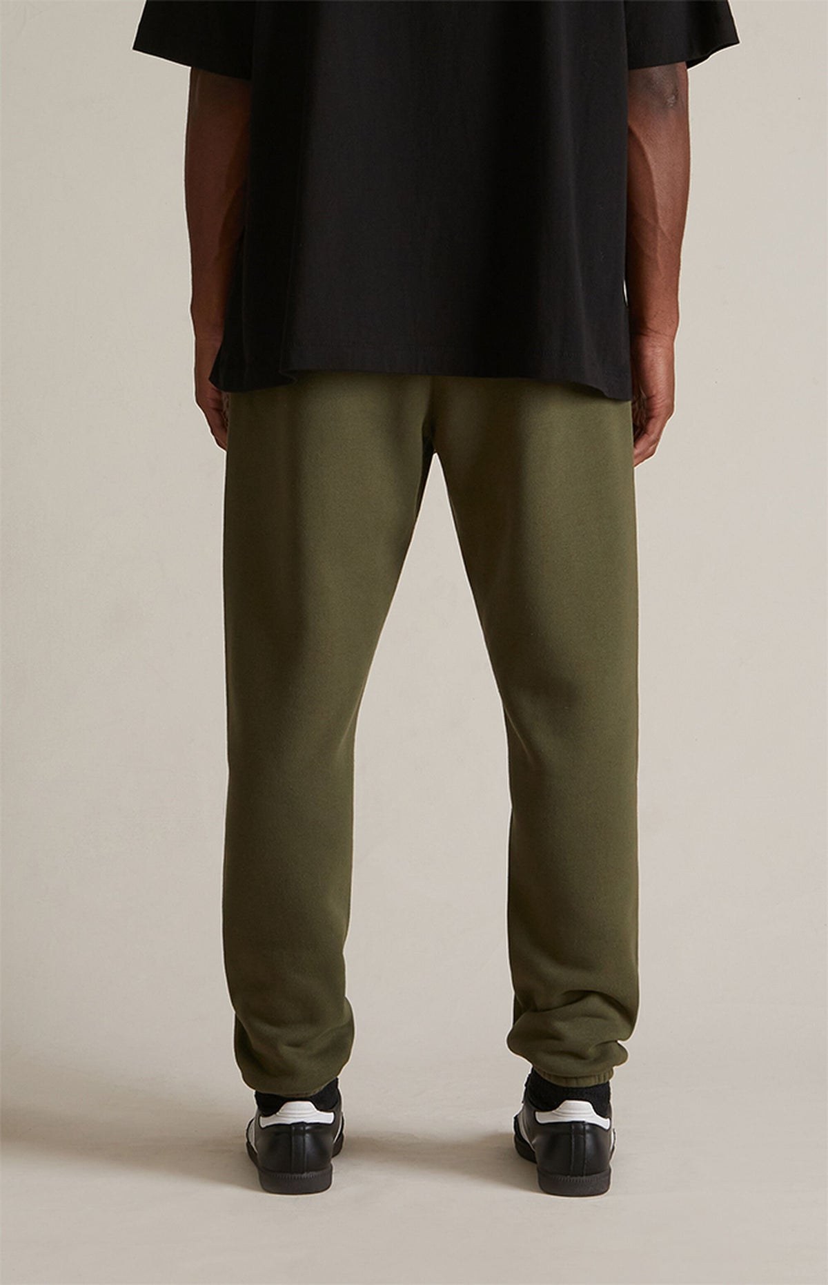 Essentials Sweatpants “Military” (FW24) – תמונה 6