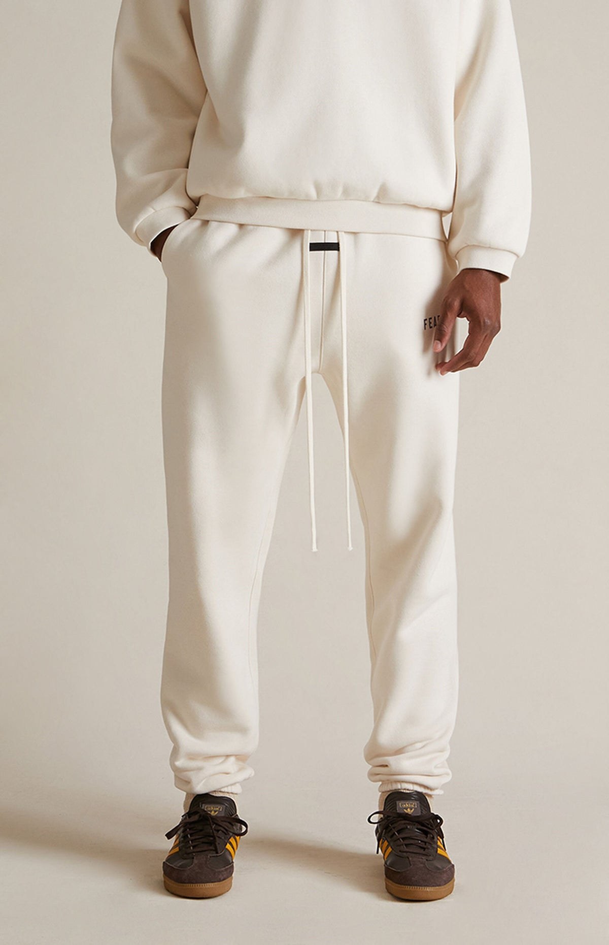 Essentials Sweatpants “Shell” (FW24) – תמונה 2