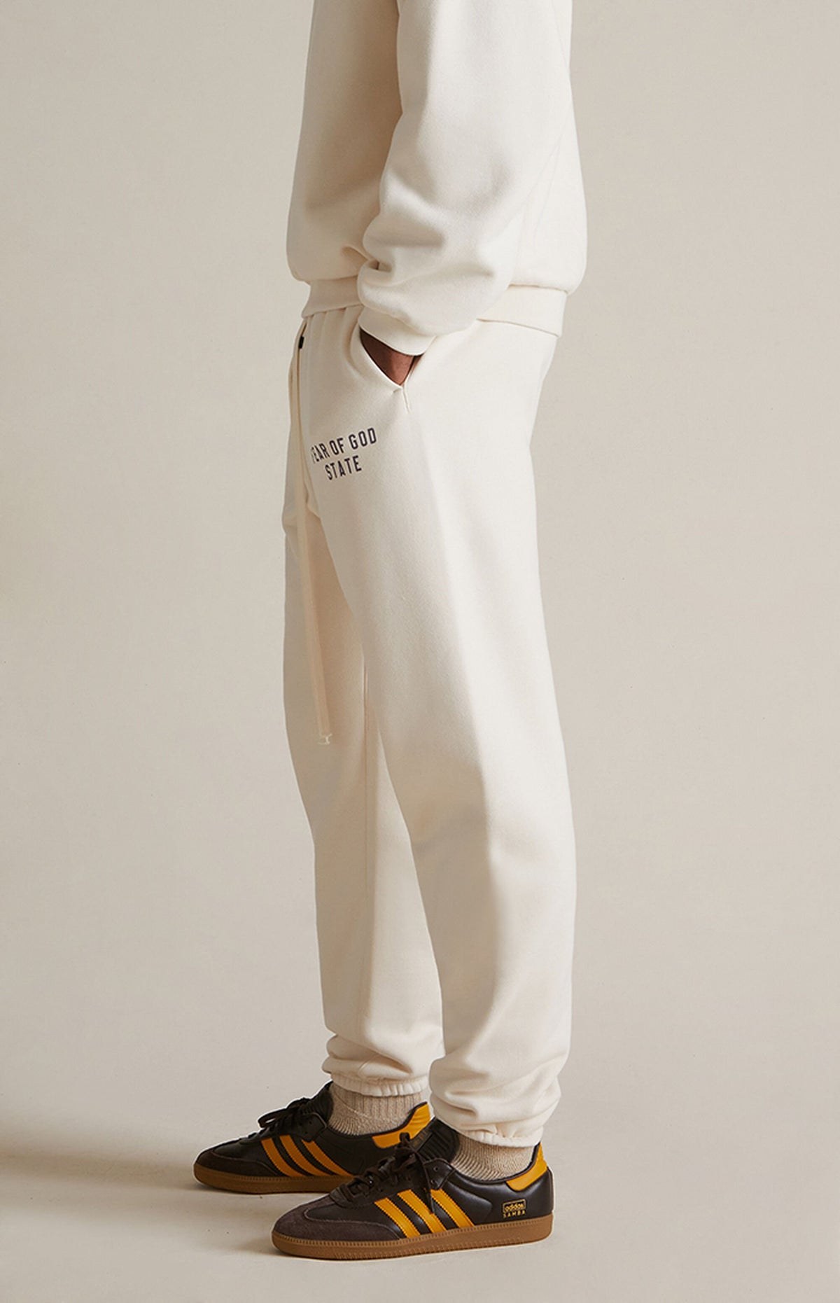 Essentials Sweatpants “Shell” (FW24) – תמונה 3