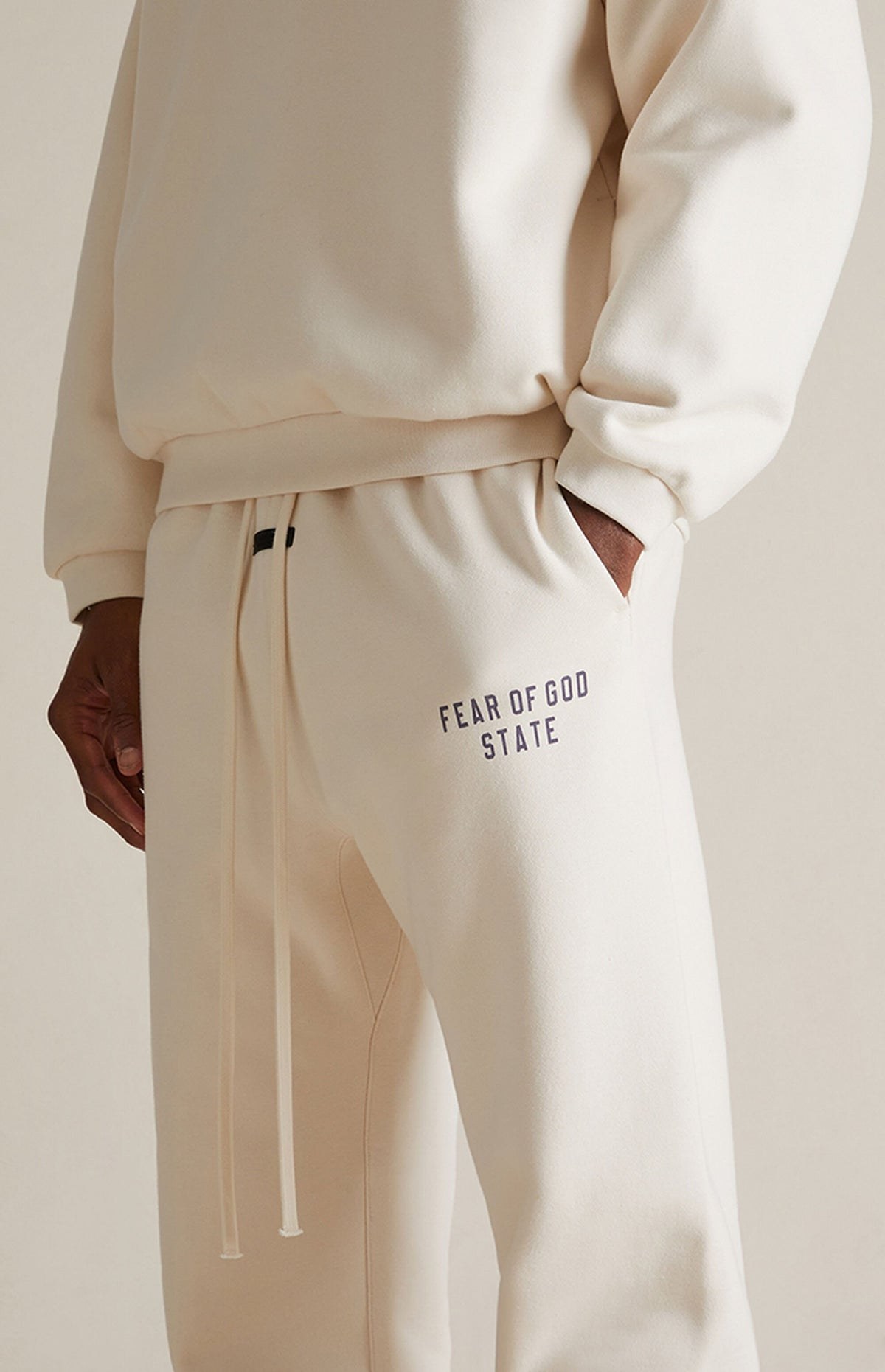 Essentials Sweatpants “Shell” (FW24) – תמונה 4