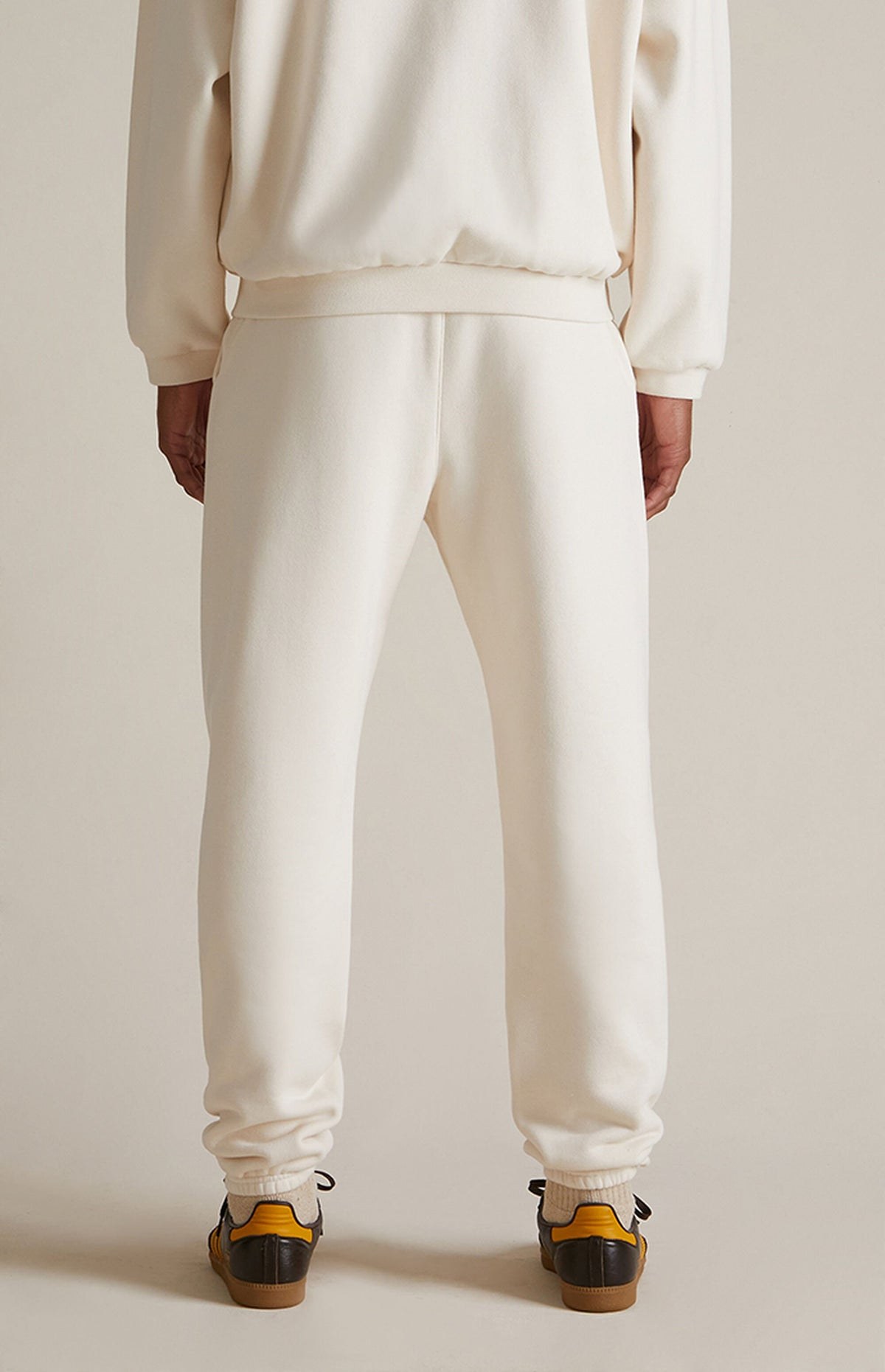 Essentials Sweatpants “Shell” (FW24) – תמונה 5