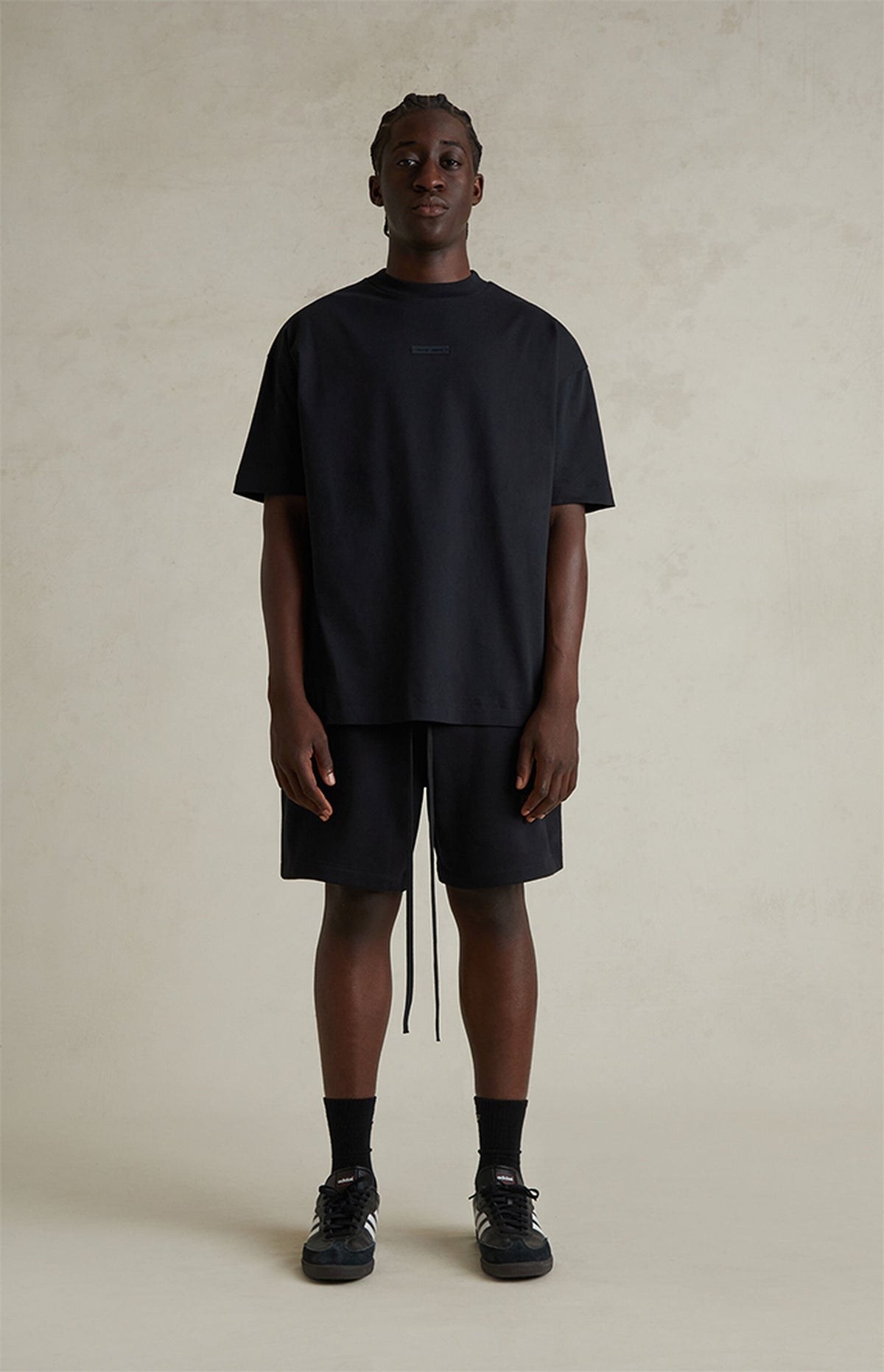 Essentials T Shirt “Jet Black” (FW25) – תמונה 8