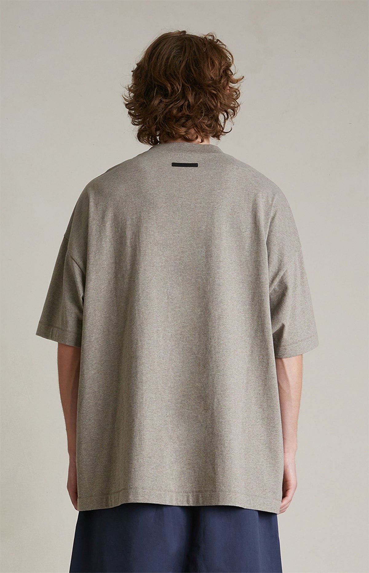 Essentials T Shirt “Heather Grey” (FW24) – תמונה 4