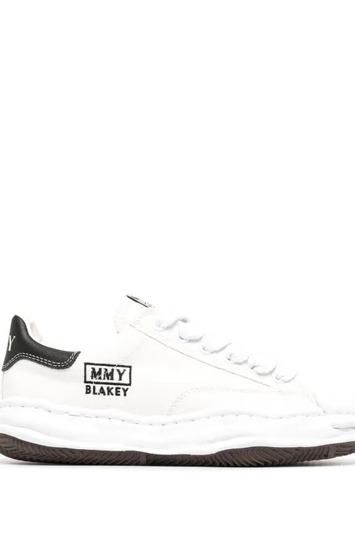 Maison Mihara Yasuhiro Blakey Low – White