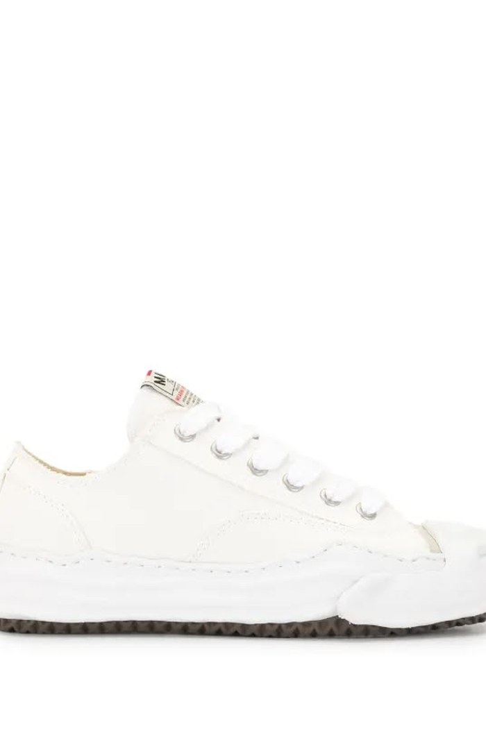 Maison Mihara Yasuhiro Peterson Low – White